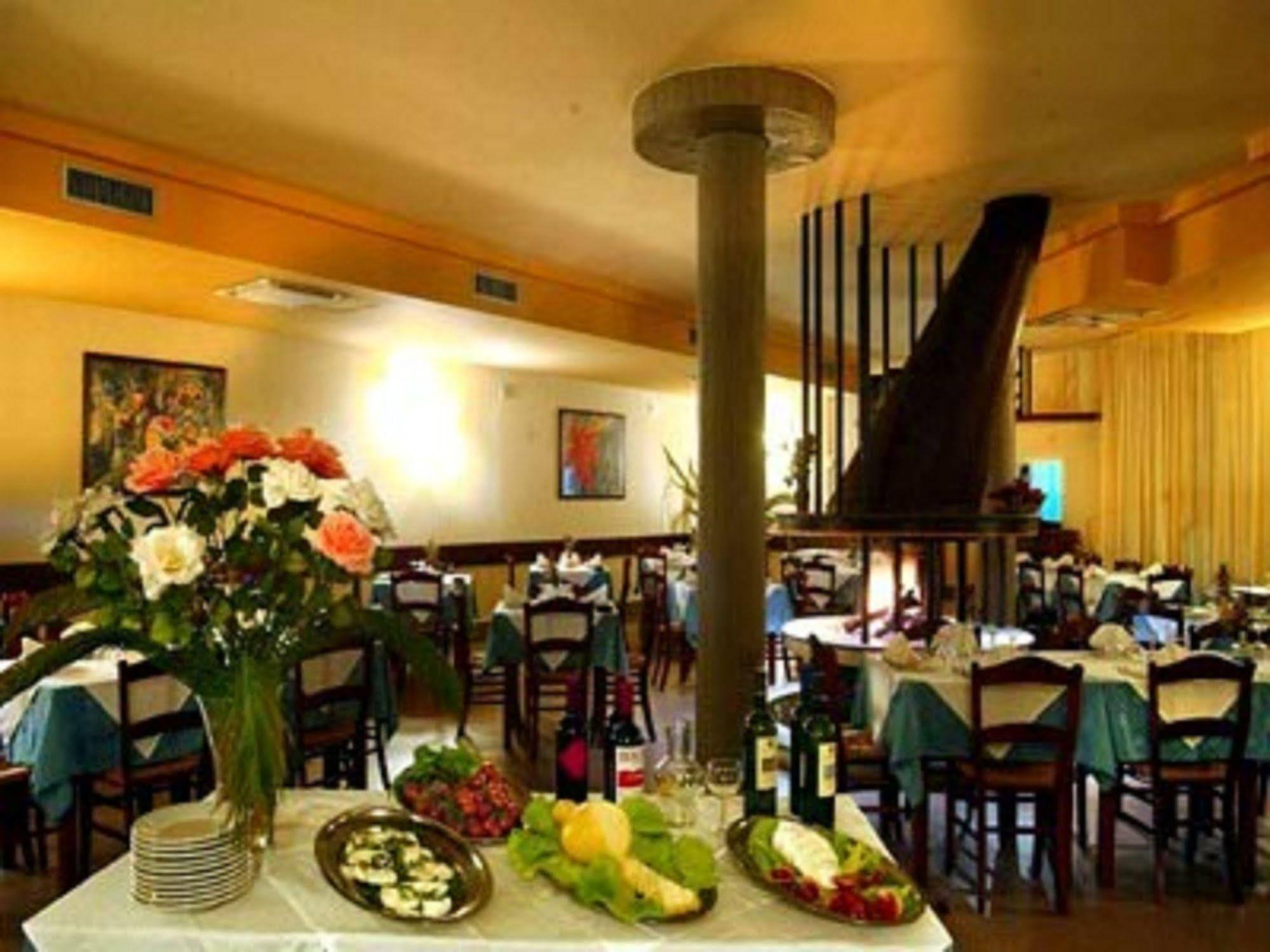 Hotel Bacco 아셰아 외부 사진